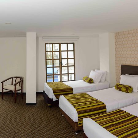 Hotel Castellana 95 ボゴタ エクステリア 写真
