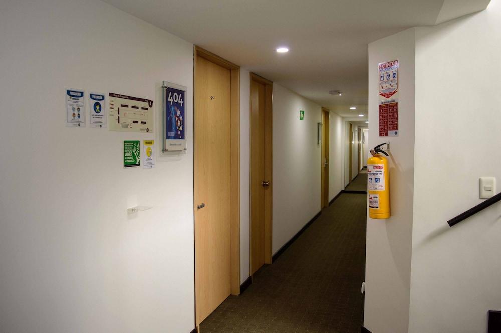 Hotel Castellana 95 ボゴタ エクステリア 写真