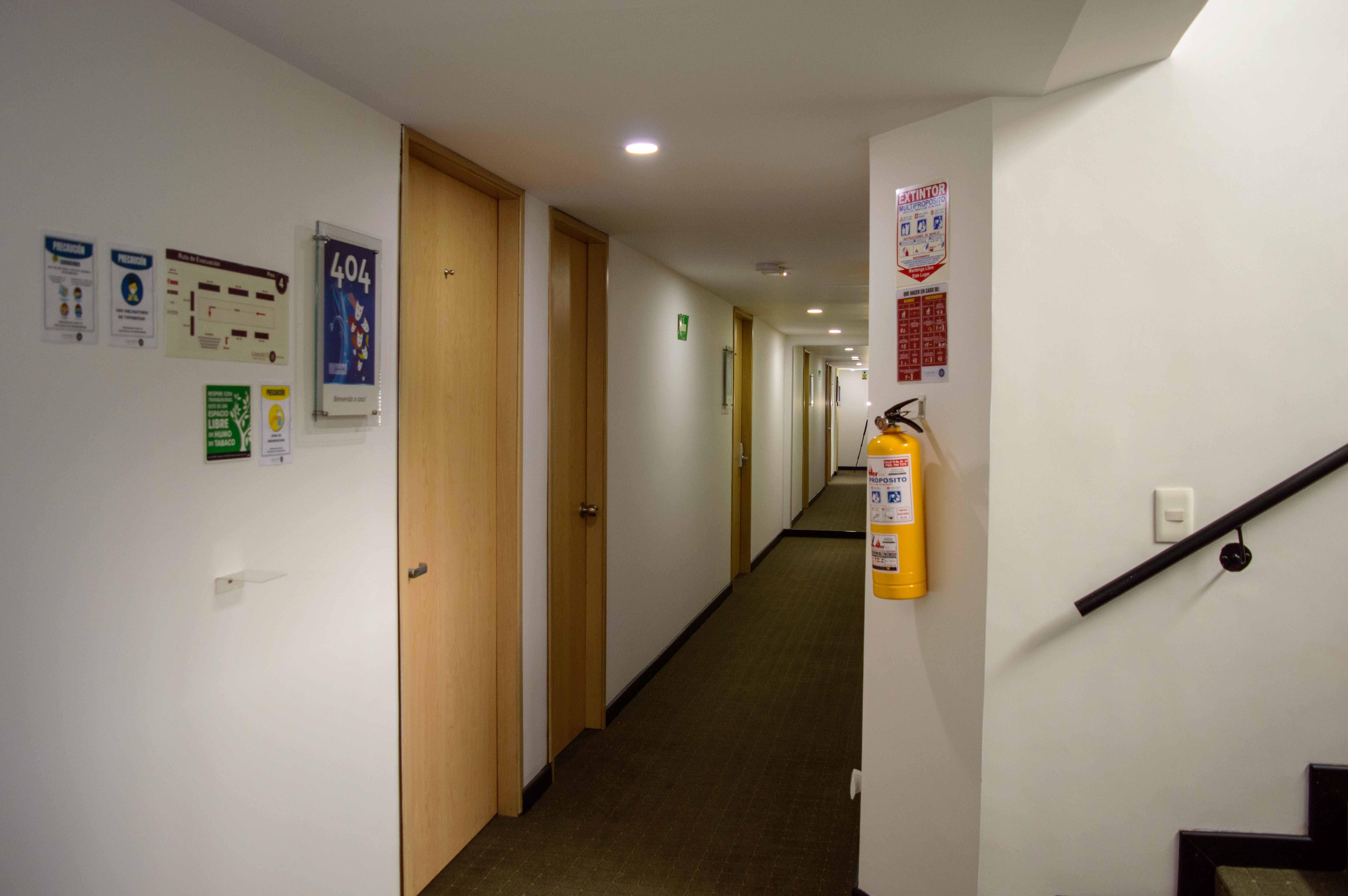 Hotel Castellana 95 ボゴタ エクステリア 写真