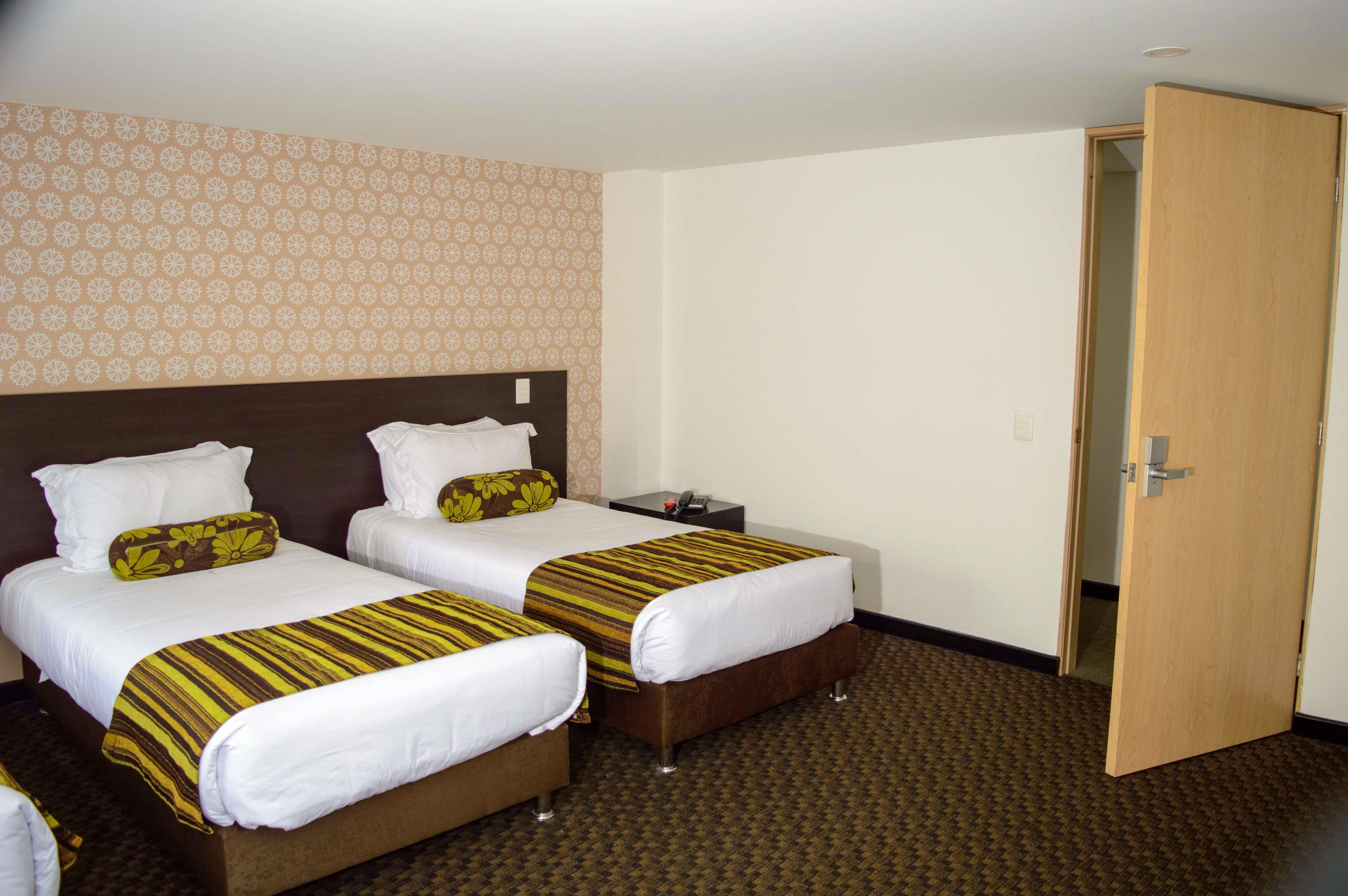 Hotel Castellana 95 ボゴタ エクステリア 写真