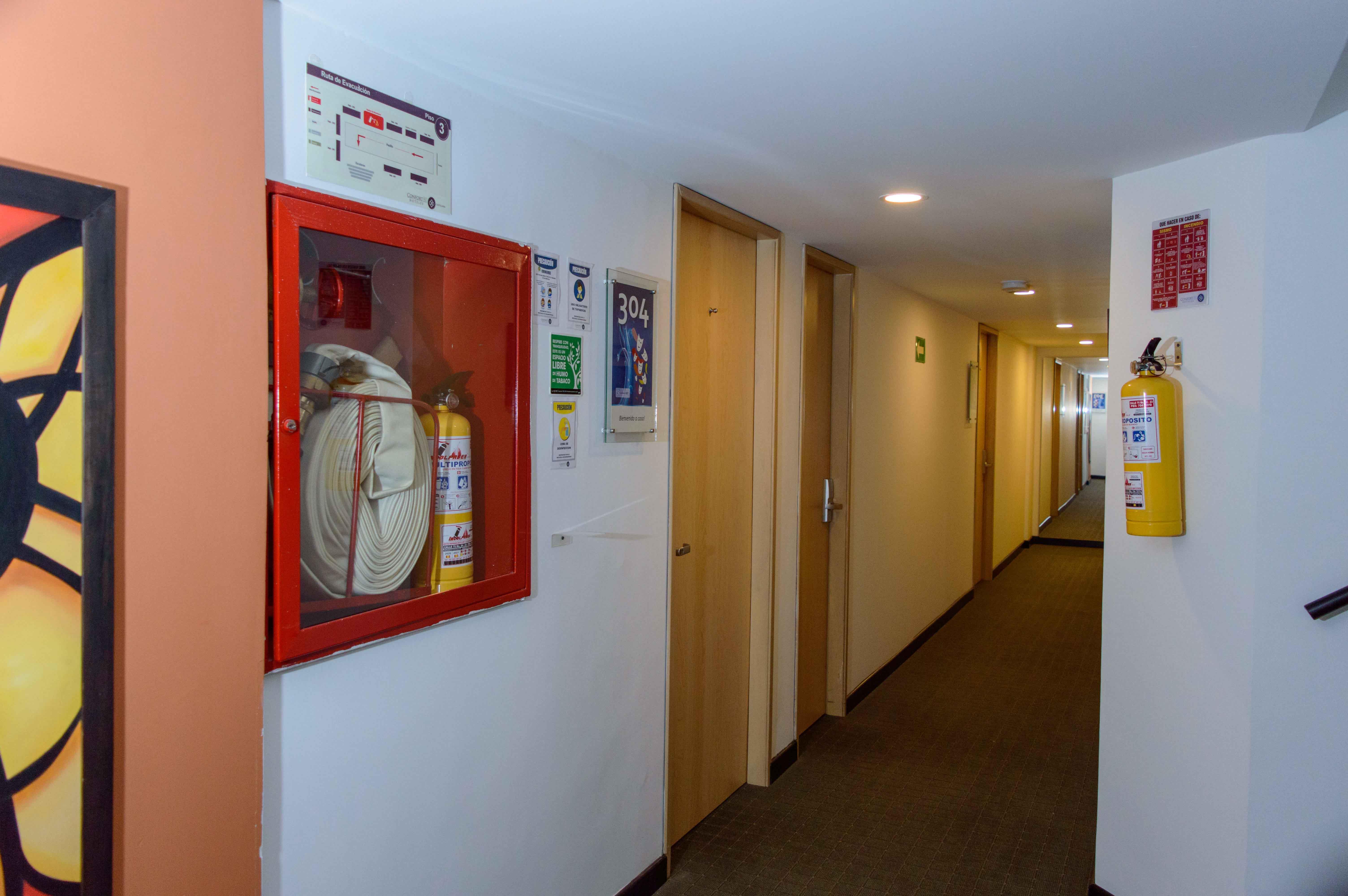 Hotel Castellana 95 ボゴタ エクステリア 写真