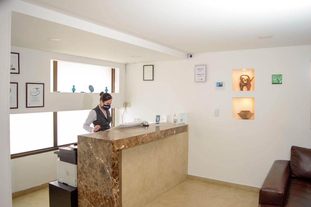 Hotel Castellana 95 ボゴタ エクステリア 写真