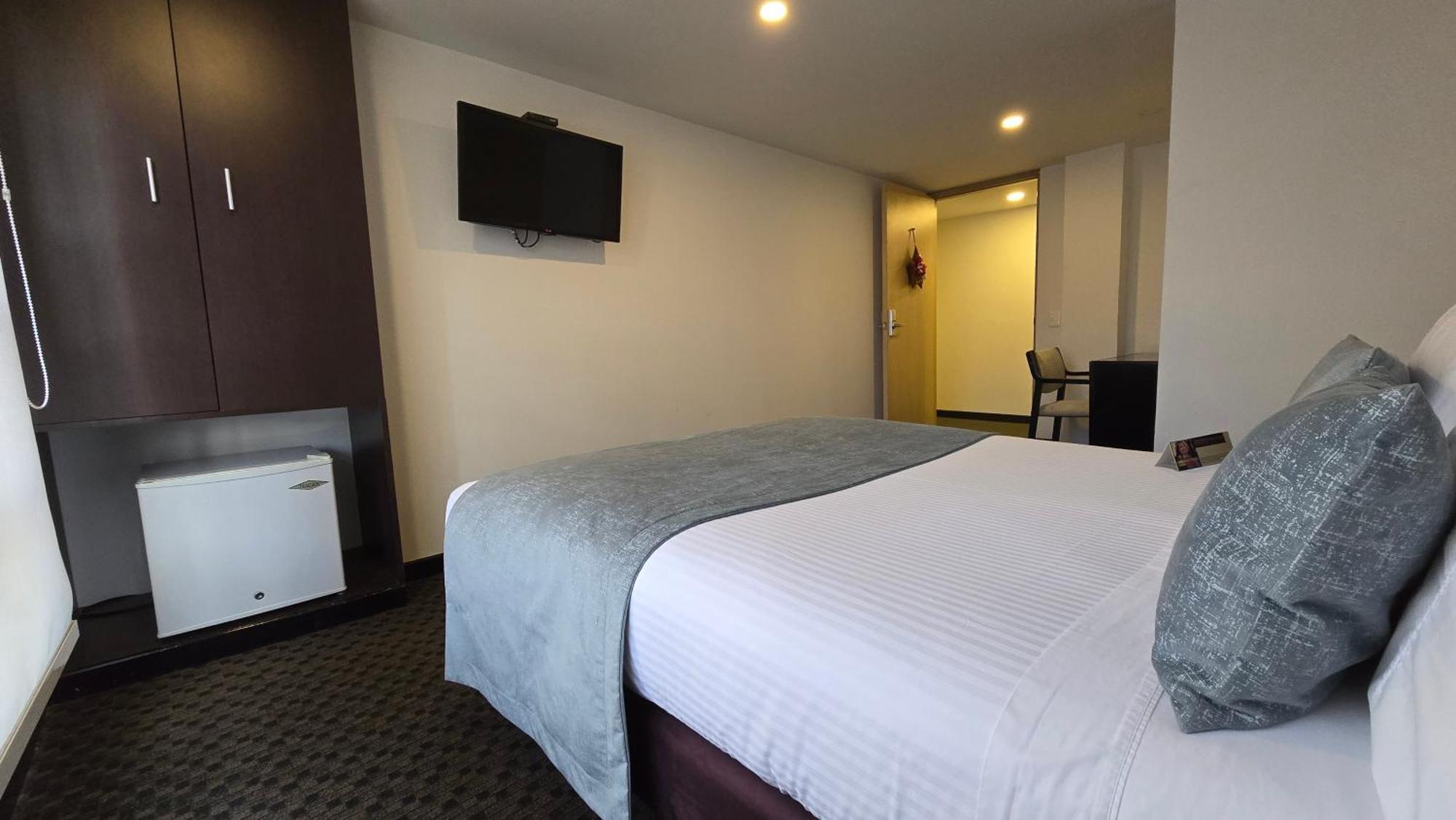 Hotel Castellana 95 ボゴタ エクステリア 写真