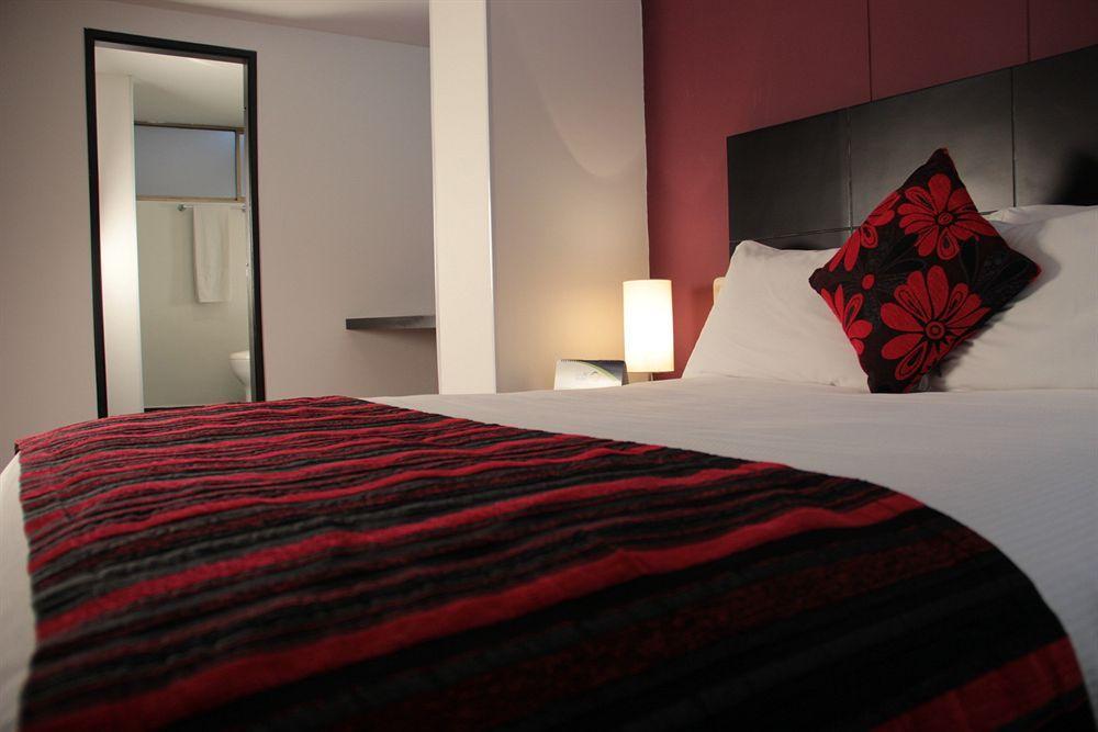 Hotel Castellana 95 ボゴタ エクステリア 写真