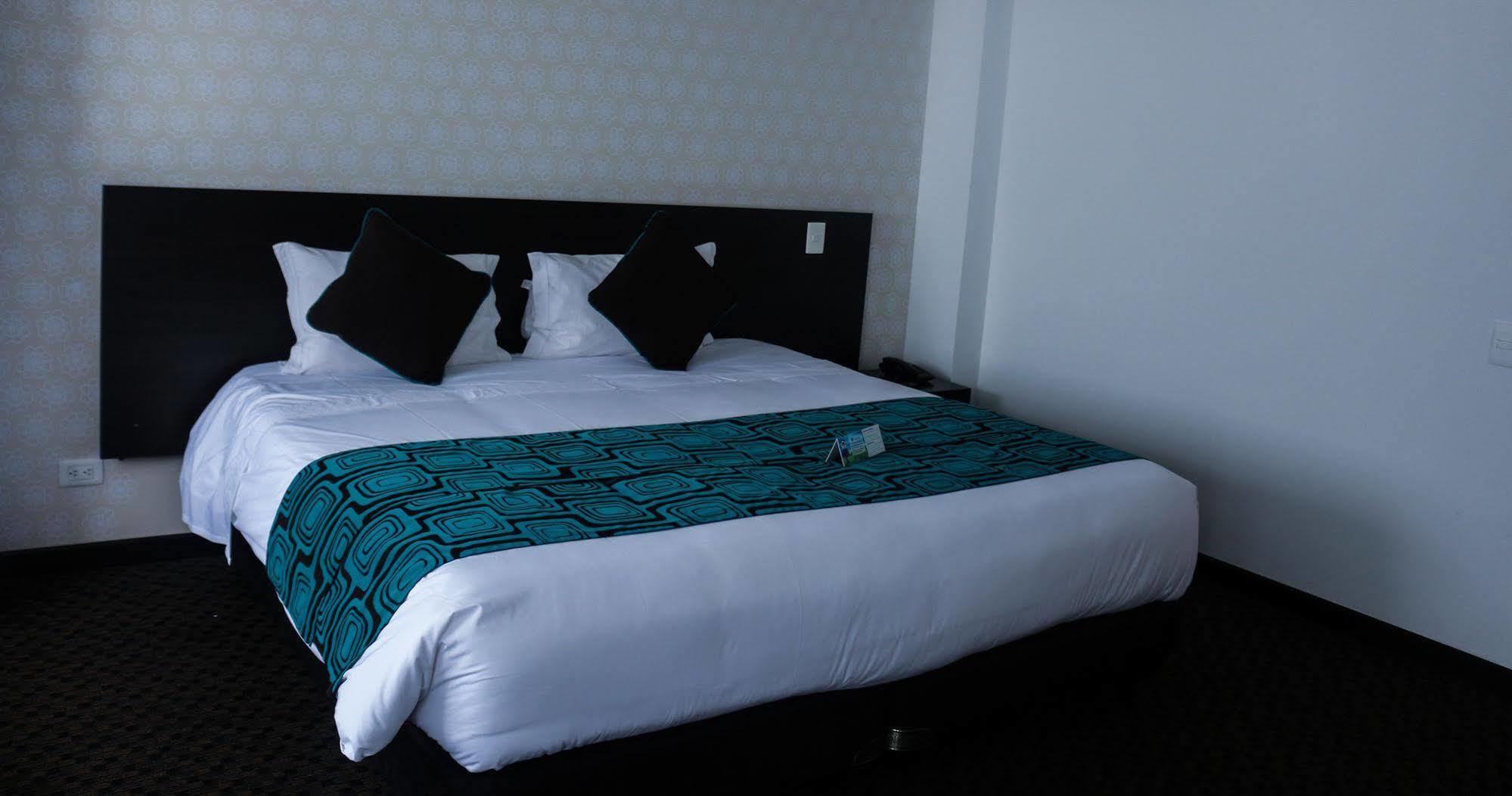 Hotel Castellana 95 ボゴタ エクステリア 写真